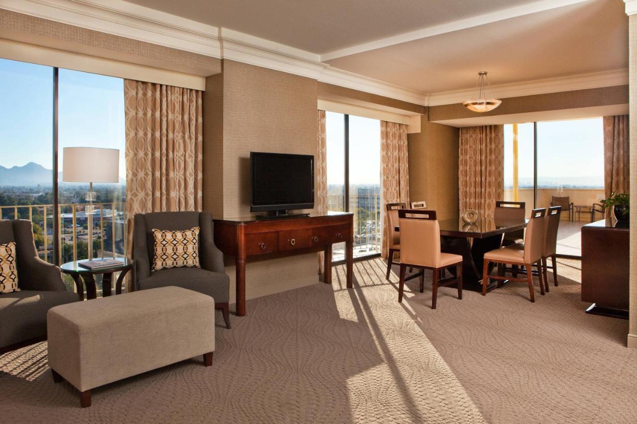 Sheraton Crescent Hotel Финикс Екстериор снимка