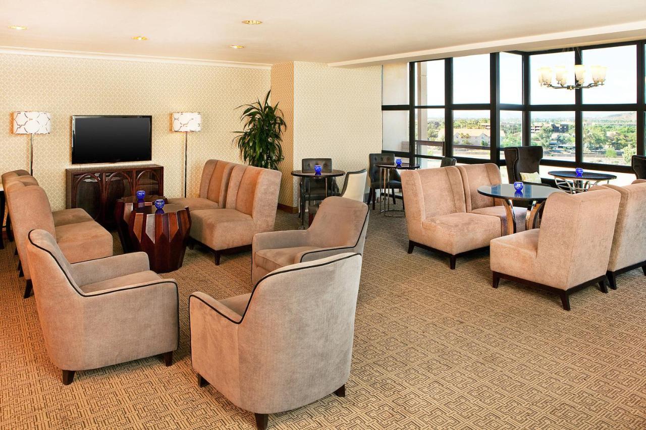 Sheraton Crescent Hotel Финикс Екстериор снимка