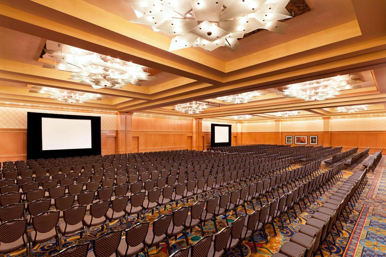 Sheraton Crescent Hotel Финикс Екстериор снимка