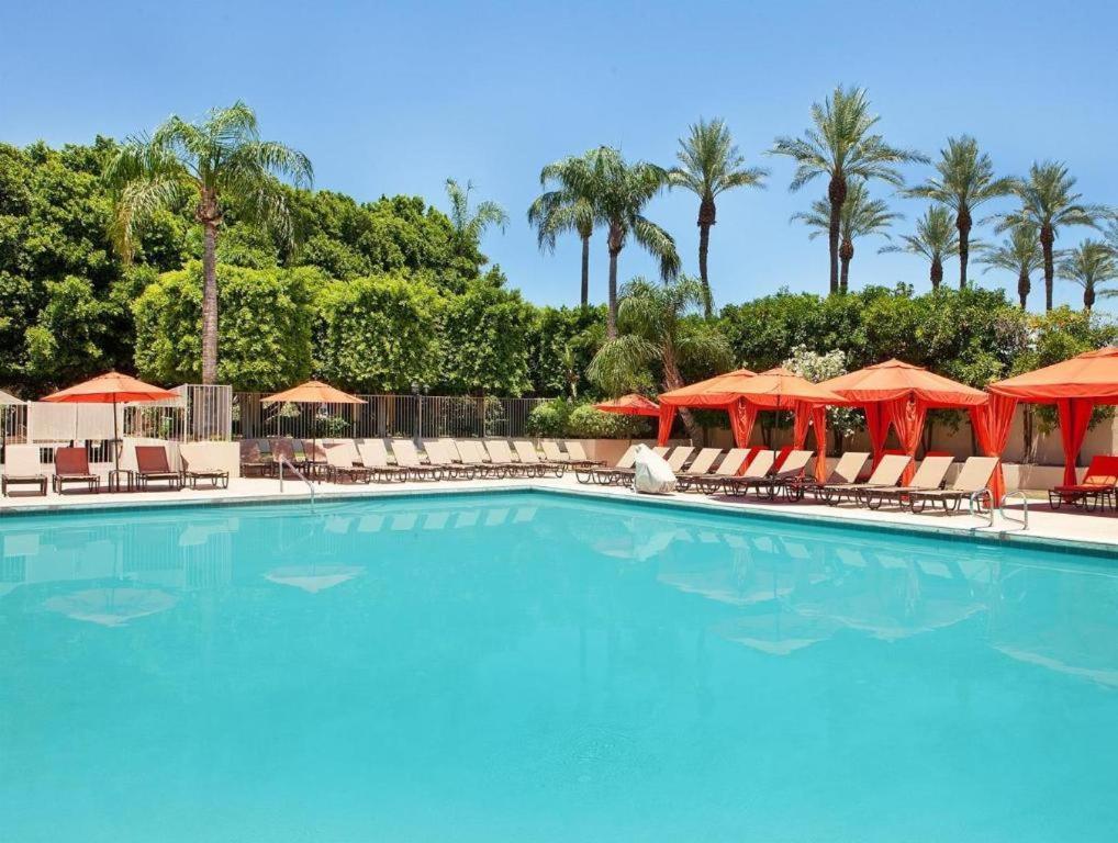Sheraton Crescent Hotel Финикс Екстериор снимка